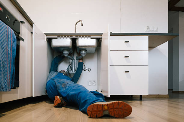 Professional Leak Detection technician working in Newport, MN
